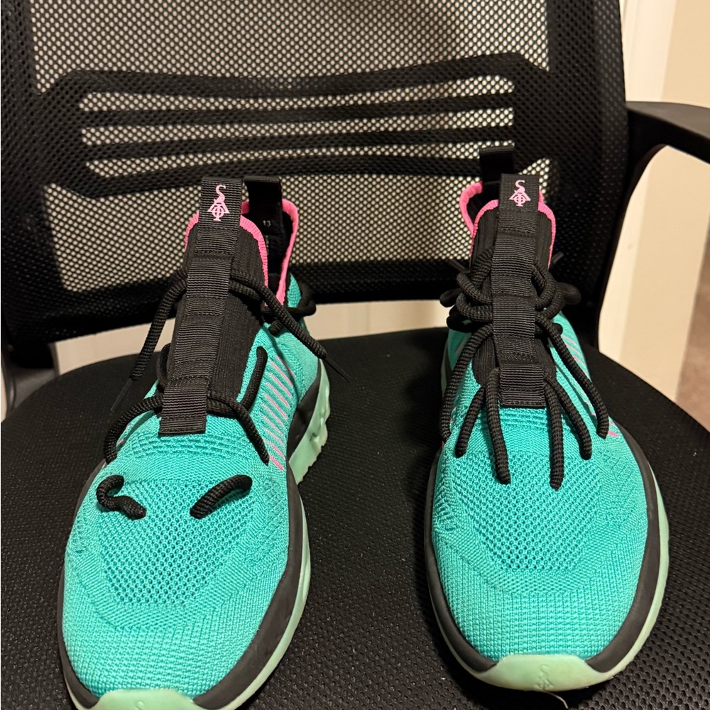 Sia Collective V2 "South Beach"